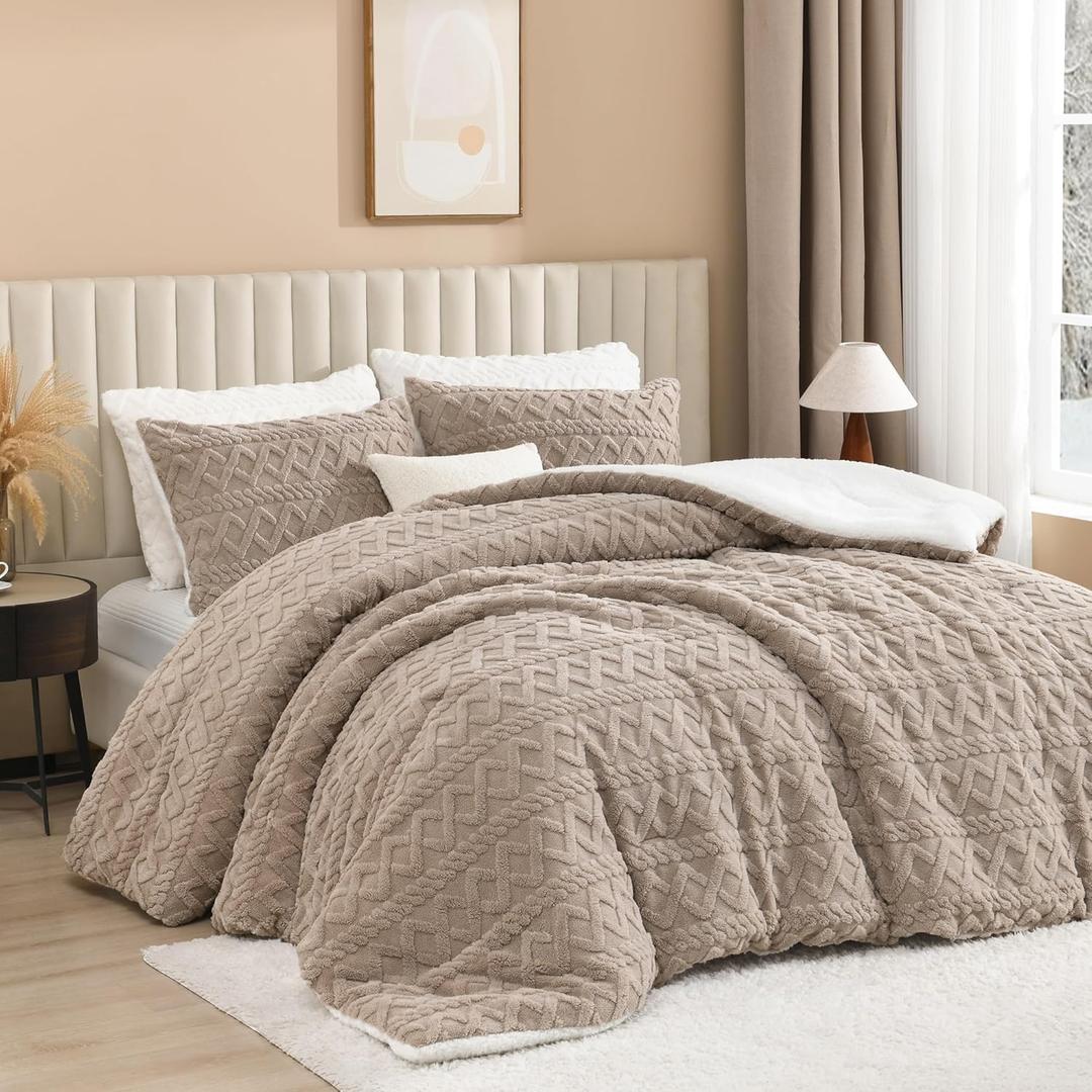 Andency Fluffy Sherpa King Comforter Set, Super Soft Khaki Fleece Warm Bedding for Winter, Luxury Jacquard Boho Thick Fuzzy Plush Bed Set 3 Pieces(1 Shaggy Comforter, 2 Pillowcases)