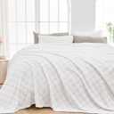 NEWCOSPLAY Super Soft King Blanket White Premium Silky Flannel Fleece 3D Checkered Lightweight Bed Blanket All Season Use (White Checkered, King(90"x110"))