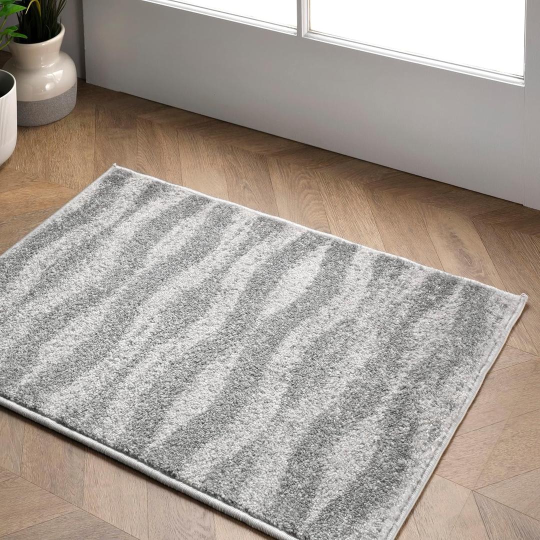 Nuloom Tristan Grey/Off-White, 3' x 5', Wavy, Soft and Cozy, High Traffic, Stain Resistant, Easy Clean, Durable Area Rug for Bedroom, Living Room, Dining Space, Den, Foyer, Entryway