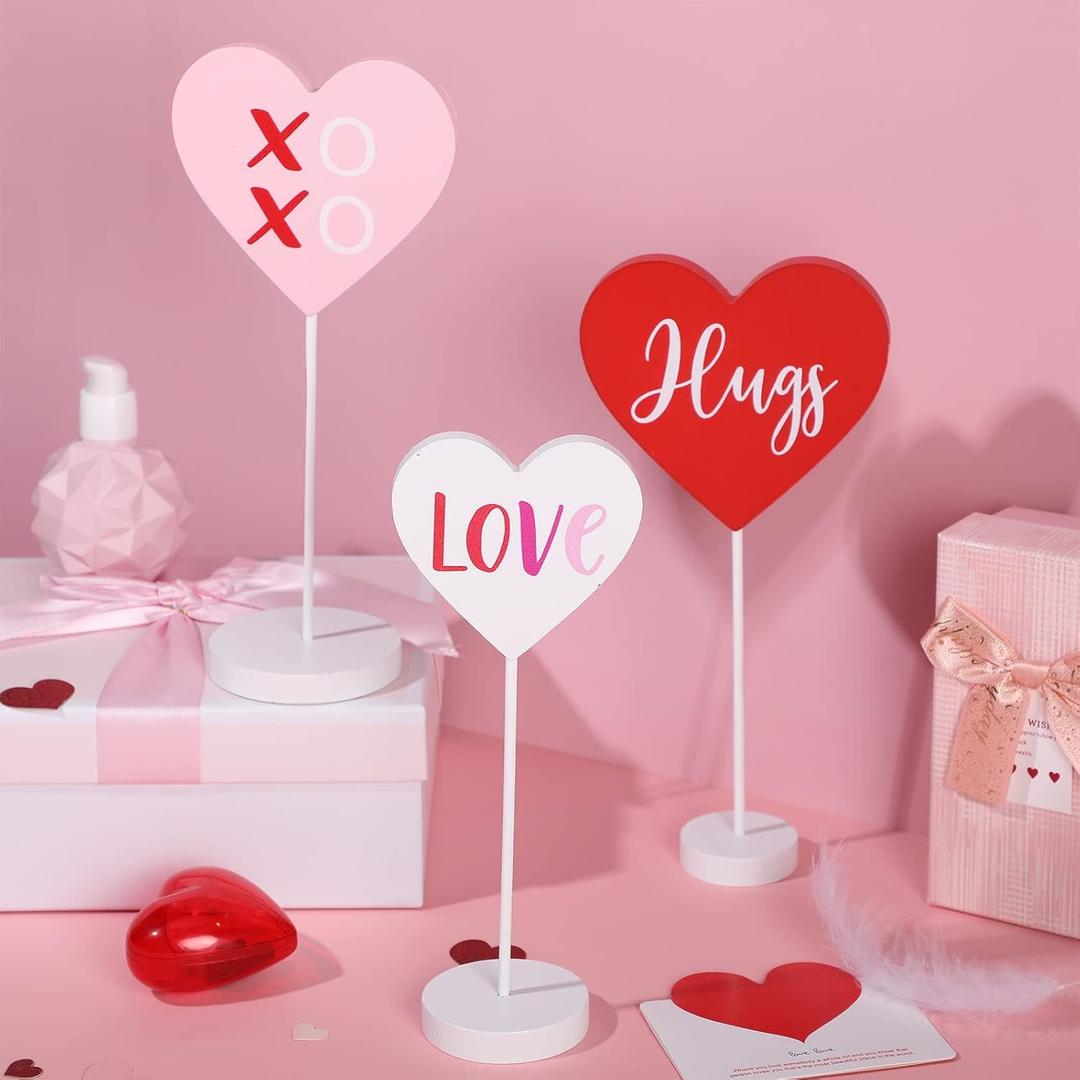 3 Pieces Valentine's Day Heart Shaped Wooden Table Decor with Base Heart Ornaments Valentine's Day Wooden Signs XOXO Love Hugs Tabletop Decoration for Tiered Tray Wedding Decor