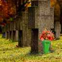 Cemetery Vases for Grave with Spikes Cemetery Flower Holder for Cemetery Grave Flower Holder Cemetery Metal Vases for Flowers Decorations for Grave