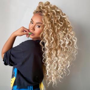 Blonde Ocean Wave Crochet Hair 9 Inch Curly Braiding Ocean Wave Hair 7 Packs Deep Wave Short Wavy Crochet Braids Synthetic Hair Extensions for Women (9Inch (Pack of 7), T27/613)