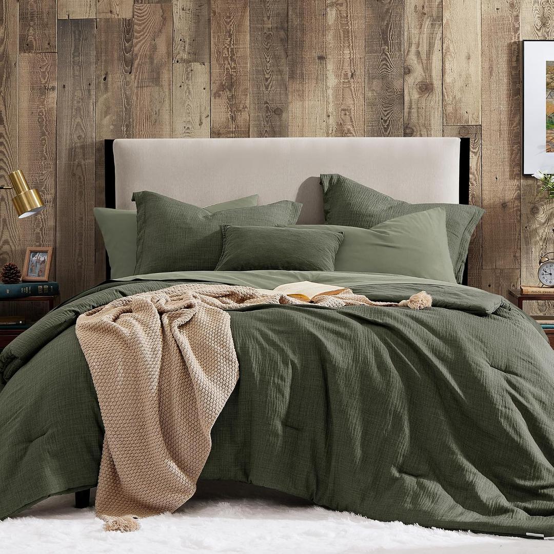 Geniospin Oversized King Comforter Set - 7 Pieces Comforter Oversized King, Soft Solid Bedding Set for All Season, Textured Bed in a Bag with Sheets, Pillowcases & Shams (Dark Green, 120''x98'')