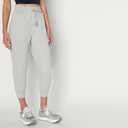 Amazon Essentials Women's Athletic Soft Performance Lightweight Cropped Capri Workout Jogger Sweatpants