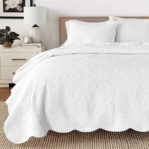 Cozy Line Home Fashions 2 Piece Blantyre Scalloped Edge Cotton Quilt Set, Twin, White