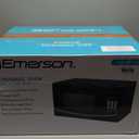 Emerson MW9255B Countertop Microwave Oven, 6 Pre-Programmed Settings, Removable Glass Turntable and Child Safety Lock, 0.9 Cu ft, 900W, Black