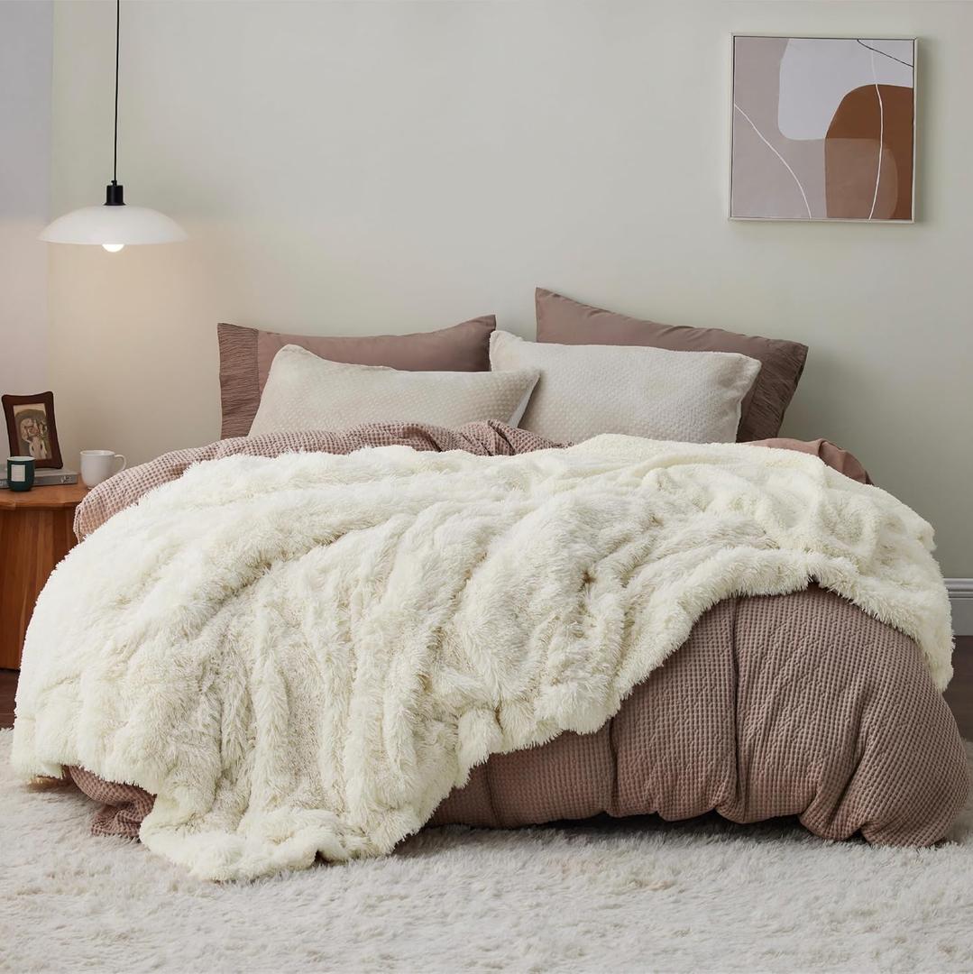 Bedsure GentleSoft Fluffy Beige Blankets Queen Size for Bed, Thick Sherpa Faux Fur Fleece Fuzzy Plush Winter Warm Heavy Soft Queen Blankets, Bedroom Decor Beige Gifts Cozy Gifts for Women Men, 90x90