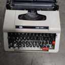 Vintage Chang Kong 310 Manual Typewriter - Retro Metal Keyboard