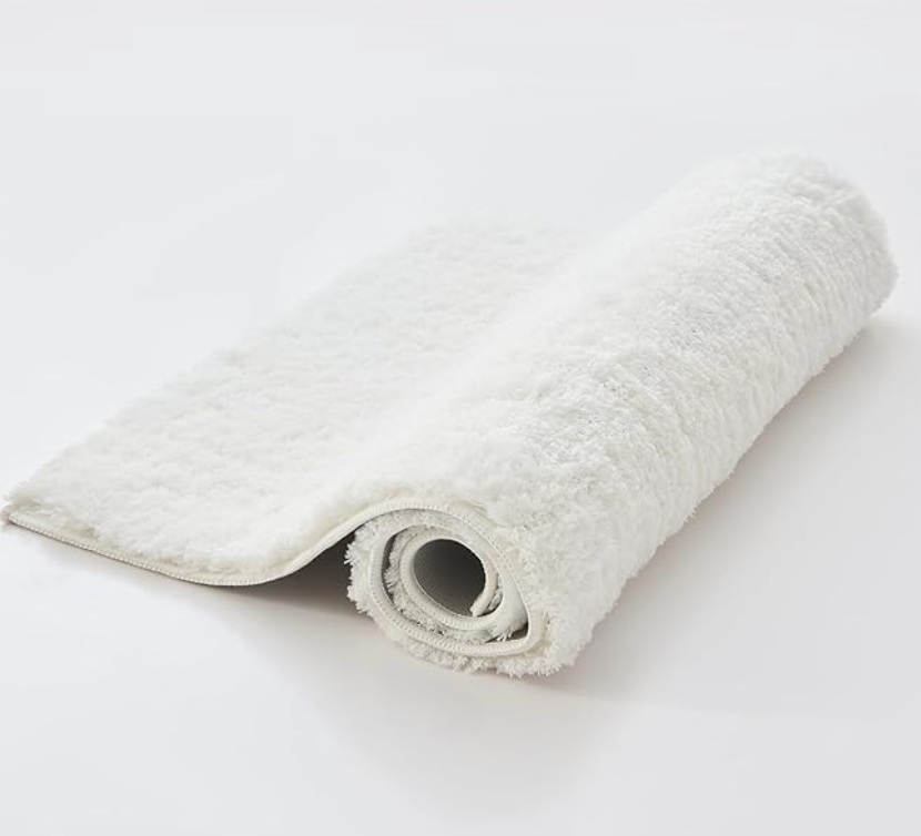 White Bath mats 24" x 16", Non Slip Shaggy Bathroom Rug, Ultra Soft Machine Washable Plush Pile Rugs, Fluffy Microfiber for Bedroom
