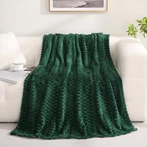 Puncuntex Dark Green Throw Blanket 60"×80" inches Fuzzy 3D Jacquard Decorative Flannel Fleece Super Soft Plush Cozy Blanket for Couch Sofa Chair Lightweight 