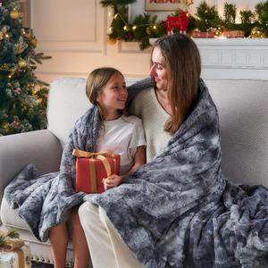 NEWCOSPLAY Super Soft Faux Fur Throw Blanket for Couch Grey Sherpa Fuzzy Plush Warm Blanket for Sofa Bed (Grey, Throw(50"x60"))