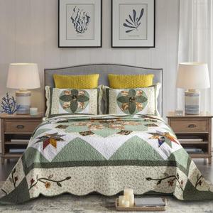 YAYIDAY Oversized King Bedspread Patchwork Quilt Set (120x118 Inch) - 100% Cotton Reversible Breathable Green Earth Geometric Quilted Coverlet with Pillow Shams for All Seasons (Green Floral Star)