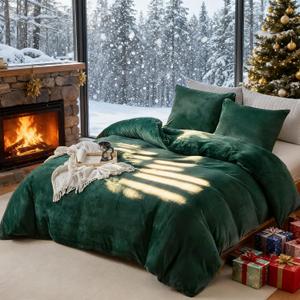 WARMDERN Emerald Green Velvet Duvet Cover Set King Size, Luxury Milk Velvet Bedding Duvet Cover with Zipper Closure, 3pcs Ultra Soft Duvet Covers for All Seasons, 104" x 90", Emerald Green