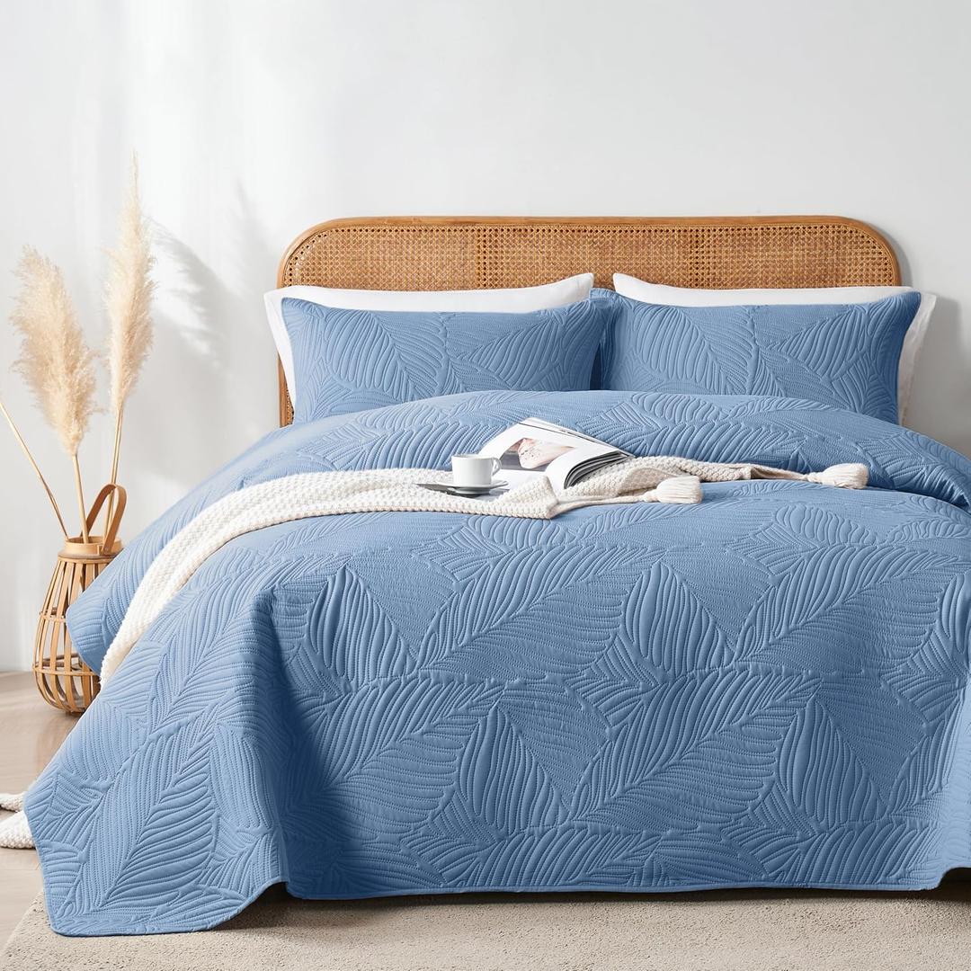 OARAGE Queen Quilt Bedding Set Soft Lightweight Bluish Grey Bedspread with Leaf Pattern,Ultrasonic Microfiber Bed Coverlet Full Size for All Season (1 Quilt, 2 Shams) (Full/Queen(90"x 96"))