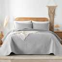 Davulos King Quilt Bedding Set, Light Grey Ultrasonic King/Cal King Quilt Set Reversible Microfiber Bedspread, Lightweight Soft Modern Geometric Coverlet Set for All Seasons (1 Quilt,2 Pillow Shams)