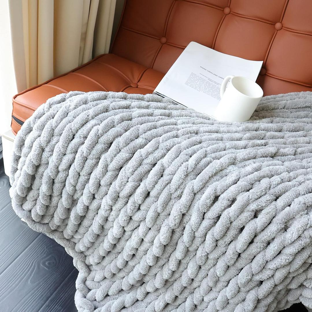 Maetoow Chenille Chunky Knit Blanket Throw 4050 Inch, Handmade Warm & Cozy Blanket Couch, Bed, Home Decor, Soft Breathable Fleece Banket, Christmas Thick and Giant Yarn Throws, Grey