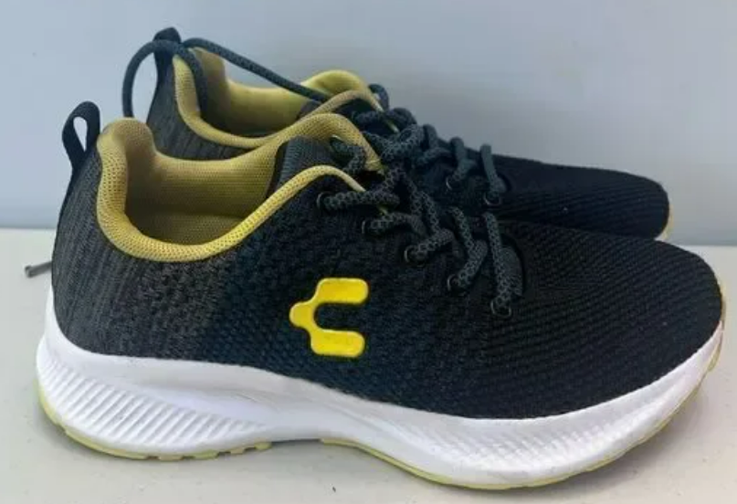 Charly Trote 2.0 Big Boys Shoes size 4
Charly