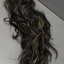 NAYOO Long Black Mixed Blonde Wavy Wig for Women 26 Inch Middle Part Curly Wavy Wig Natural Looking Synthetic Heat Resistant Fiber for Daily Party (Black Mixed Blonde)