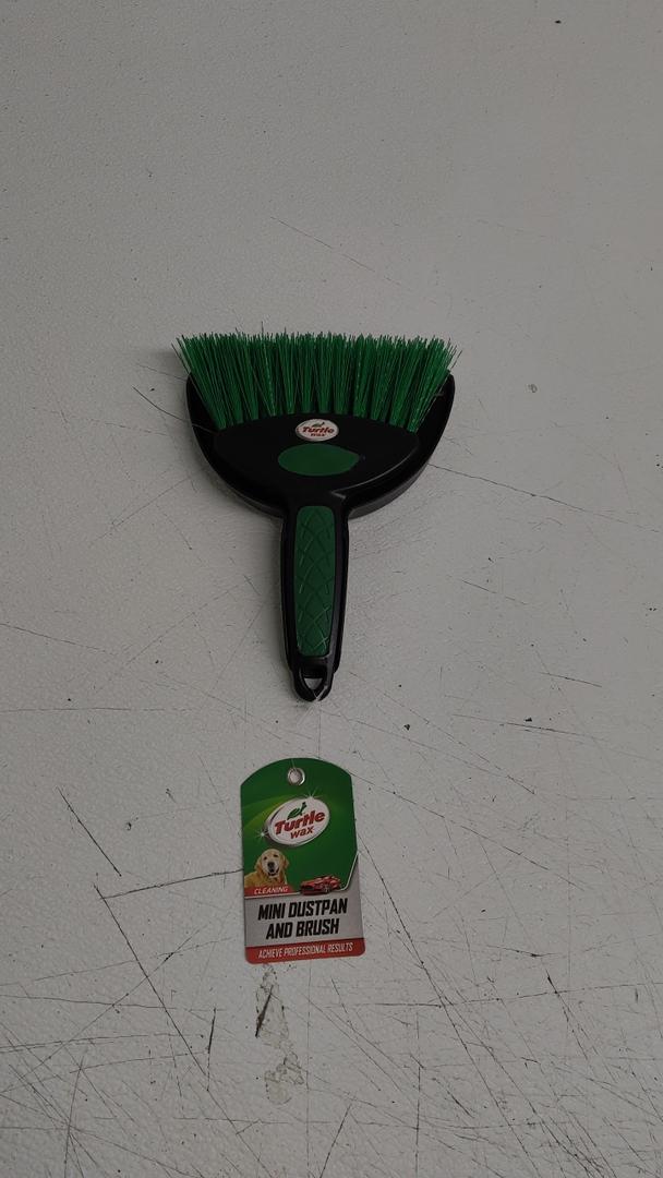 TURTLE WAX MINI DUSTPAN AND BRUSH