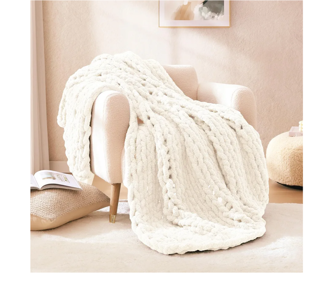 WRENSONGE Chunky Knit Blanket Throw Ivory Large Soft Fluffy Cable Knit Crochet Throw 100% Hand Knitted Blanket for Couch Bed(40"x40")