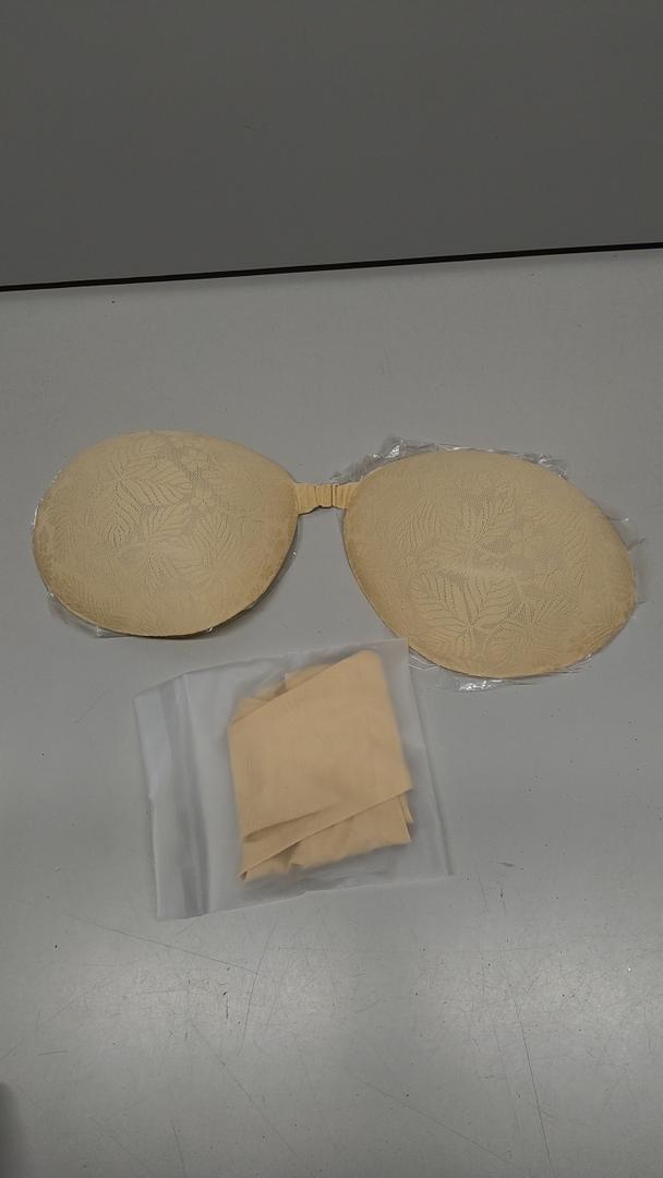 Niidor Adhesive Bra Strapless Ultra Sticky Invisible Push up Silicone Bra Multiple Colors Sizes Reusable for Backless Dress (Size D)