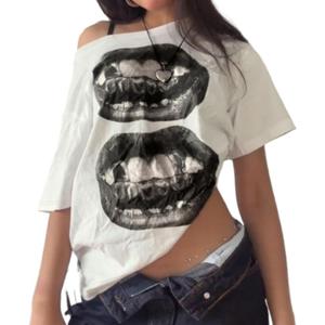Hesaco Off The Shoulder Cute Shirts for Women Oversized Tshirt Y2k Graphic Tee Lips Print Baggy Shirts Vintage Tops (US, Alpha, Large, Regular, Regular, White Black)