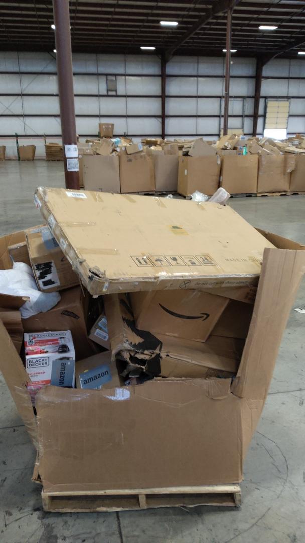 Pallet of Salvage items