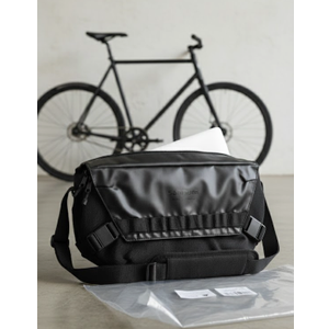 Classic Messenger Bag for Men Lagre Laptop Bag Crossbody Sling Water Resistant for Travel Buisness Cycle Bags (Black)