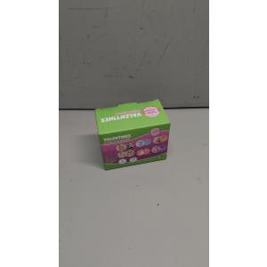 Valentines Day Gifts for Kids, 32 Pack Mini Bubble Wands with Valentines Animal Themes Greeting Cards for Kids, Valentine's Day School Prize Party Favor, Classroom Exchange Gift Set