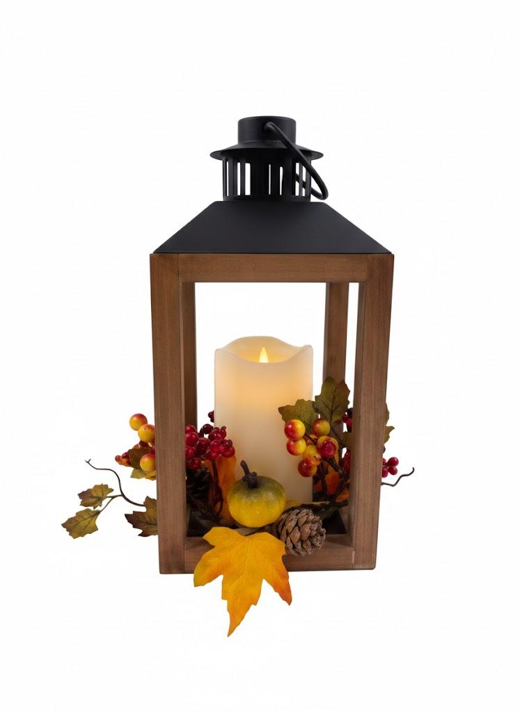 Holiday Home LED Lantern with Floral & Pincones