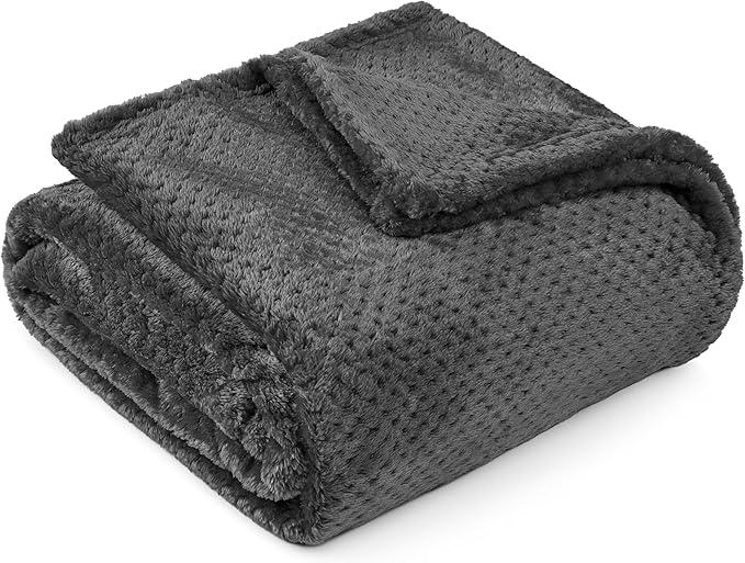 PAVILIA Dark Gray Throw Blanket for Couch, Twin Bed, Soft Fleece Throws for Sofa Chair, Fuzzy Waffle Textured Blanket, Cozy Warm Lightweight All Season Blanket Throw, 60x80 inches