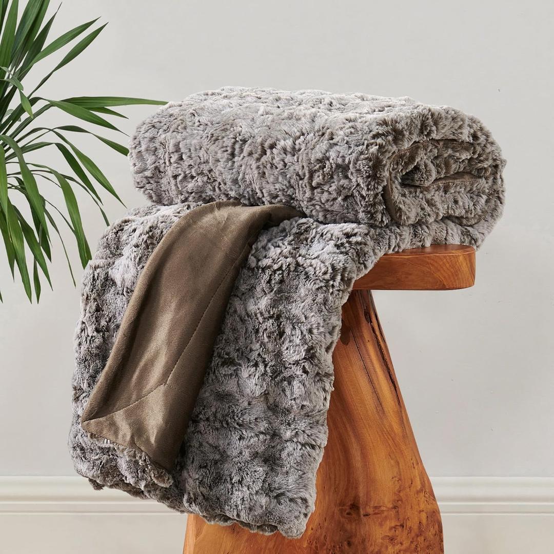 Luxurious Faux Fur Throw Blanket Reversible to Cozy Velvet, Coffee Brown with White Tips, 595GSM Soft Fuzzy Fluffy Plush Furry Warm Blanket for Couch Bed Chair Sofa, 50"x60"