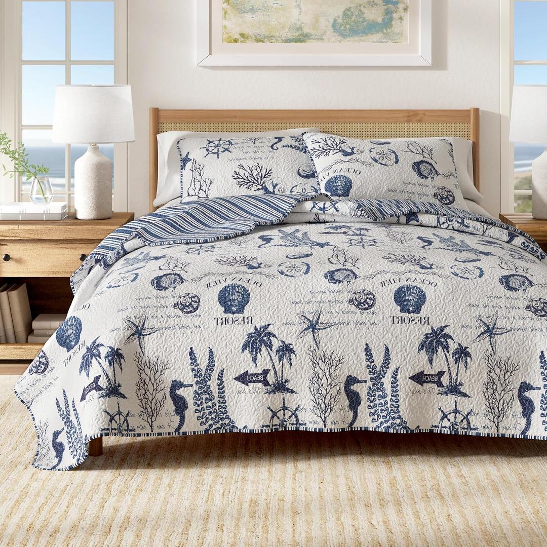 Full / Queen Coastal Quilt Bedding Set, Summer Coastal Quilt with Shams, Beach 3-Piece Reversible All Season Bedspread Quilt Set. Lightweight Nautical Quilted Coverlet. Catalina Collection, Navy.
