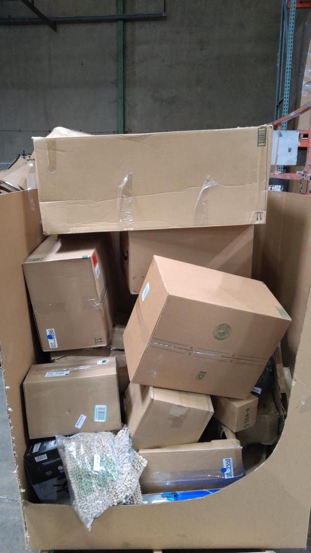 Pallet of Salvage Items 