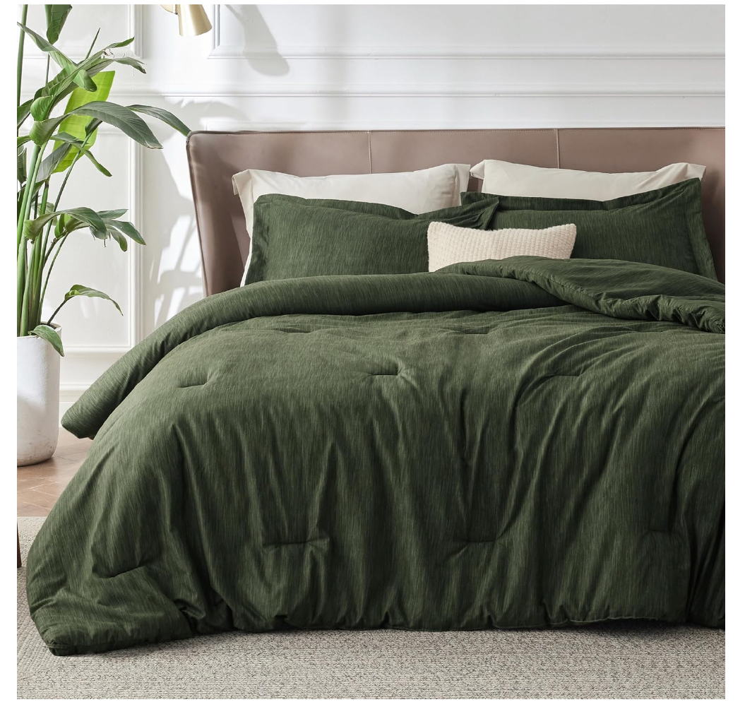 Bedsure King Size Comforter Set - Dark Green Soft Bedding for All Seasons, Cationic Dyed Bed Set, 3 Pieces, 1 King Size Comforter (104"x90") and 2 Pillow Shams (20"x36"+2")