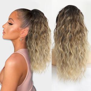 ALXNAN Claw Clip Ponytail,18 Inch Ombre Brown Mix Blonde Ponytail Extension for Women Synthetic Long Curly Wavy Clip in Ponytail Hair Extensions Synthetic Hairpiece for Daily Party Use