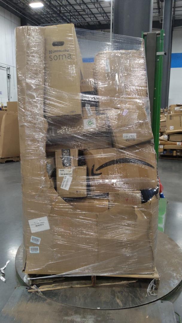 Pallet of salvage items