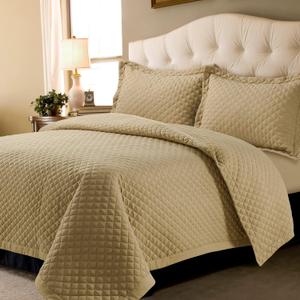 Tribeca Living Brisbane Queen Microfiber Quilt Set, Cashmere