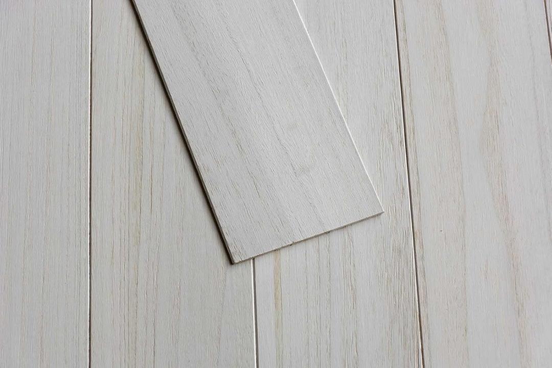 Luxdecor Real Wood Planks for Wall- White Shiplap Boards 5" Peel and Stick Shiplap Boards 10 Pieces Wall Shiplap Planks Board 12.5 Sq Ft