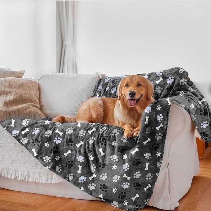 Waterproof Dog Blanket, Pattern Printing Super Soft Warm Fluffy Facecloth Sofa Car Bed Protector, Urine Proof Washable Outdoor Pet Blanket for Puppy Large Dogs & Cats(paw & Bone40*30) (Medium)