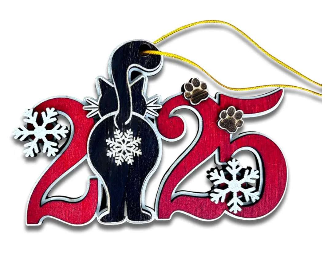 Black Cat 2025 Christmas Ornament – Funny Kitten Butt Wooden Tree Decoration with Snowflakes & Paw Prints for Cat Lovers, Pet Owner Christmas Décor