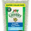 Greenies Feline Veterinarian-Recommended Adult Natural Dental Cat Treats, Tempting Tuna Flavor, 21 oz. Tub (EXP 11/01/26)