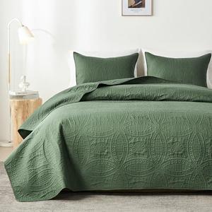 akkialla King Quilt Bedding Set, Olive Green Ultrasonic King/ Cal King Quilt Set, Lightweight Soft Bedspread Coverlet, Modern Style Coin Pattern Bed Cover for All Seasons, 3 Piece(1 Quilt, 2 Pillow Shams)