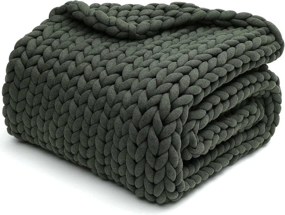 YnM Weighted Blanket, Handmade Chunky Knitted Design, Soft and Cozy, Temperature Regulating and Breathable, Machine Washable Throw for Sleep or Home Decor (Forest Green, 60x80 Inch, 15lbs)