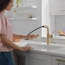 Delta Daneri Brushed Gold Kitchen Faucet with Pull-Out Sprayer, Modern Single Hole Kitchen Sink, Single Handle, Champagne Bronze 16879-CZ-DST