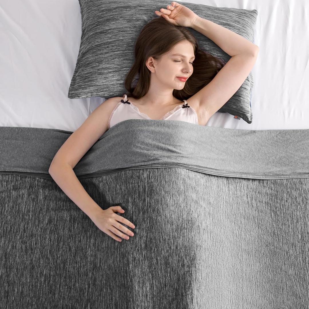 Elegear Revolutionary Cooling Blanket King, Absorbs Heat to Keep Body Cool for Night Sweats, Arc-Chill3.0 Cool Fiber Q-Max>0.5 for Hot Sleepers, Lightweight Summer Cold Blankets for Sleeping 90" x 90" (Black)