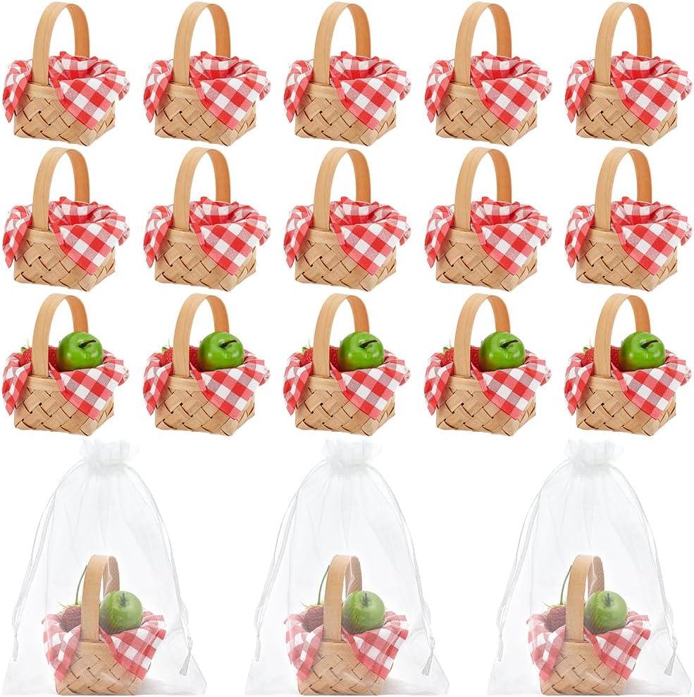 INTERWARM 24 Sets Mini Woven Picnic Baskets, Mini Flower Fruit Baskets with 40pcs Paper Tissue and 24Pcs Organza Gift Bags Tiny Chip Basket for Easter Weddings Party Favors Gift Decoration Crafts