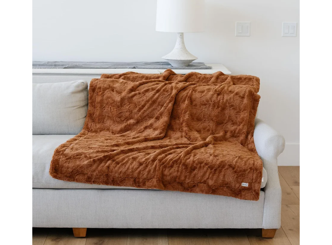GRACED SOFT LUXURIES Throw Blanket Faux Fur Large Warm Cozy Comfy Cuddly Super Soft Throws for Couch, Sofa, Bed, Living Room, Travel (Large 50" x 60", Camel