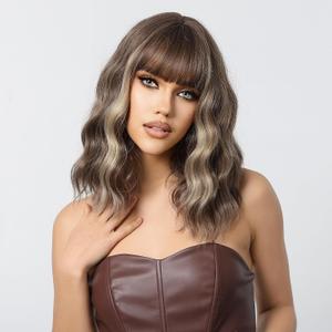 testar Brown Bob Wigs With Bangs Short Wavy Brown Wigs With Blonde Highlights Natural Brown Blonde Wig For White Women Synthetic Wigs For Girl Daily Use 14IN