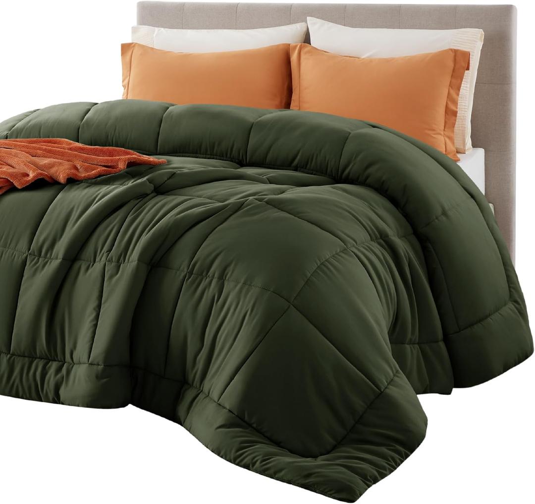 Bedsure Comforter Duvet Insert - Quilted Comforters Queen Size, All Season Duvet, Down Alternative Bedding, with 8 Tabs, Gifts for Women/Men, Olive Green, Queen 88 x 88 Inches